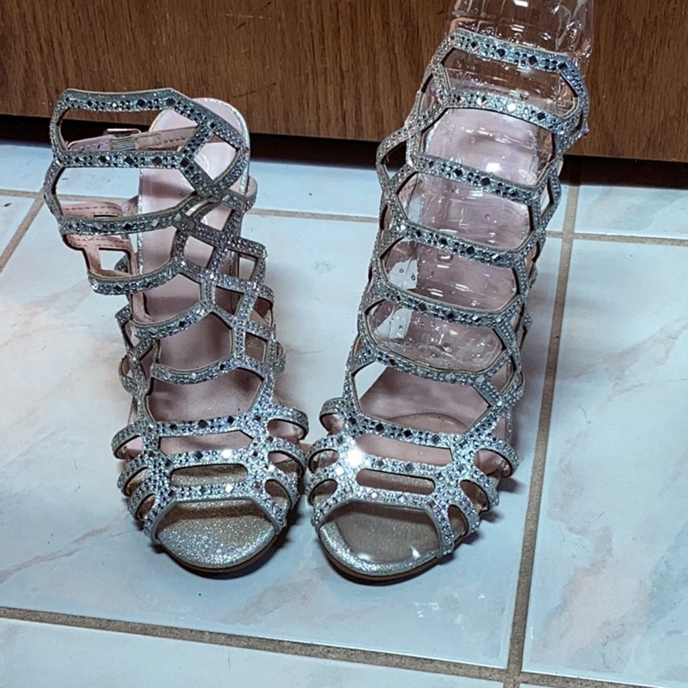 Bella Luna sparkle Silver Strappy Heels